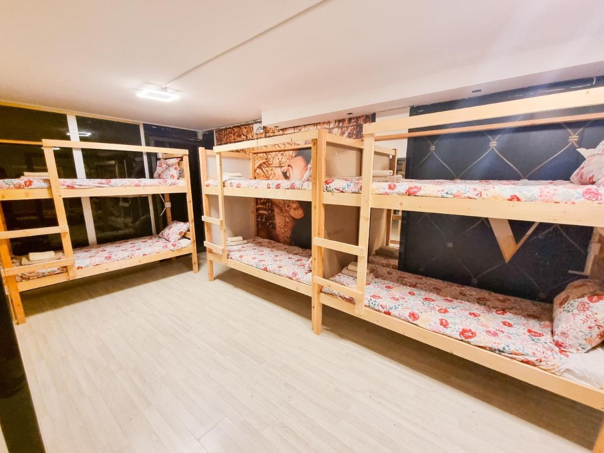 Unique City Hostel 100 Meters From Beach Larnaca Dış mekan fotoğraf