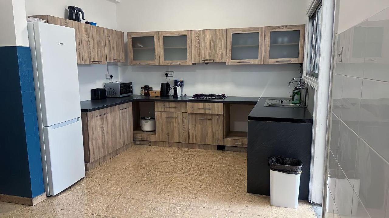 Unique City Hostel 100 Meters From Beach Larnaca Dış mekan fotoğraf