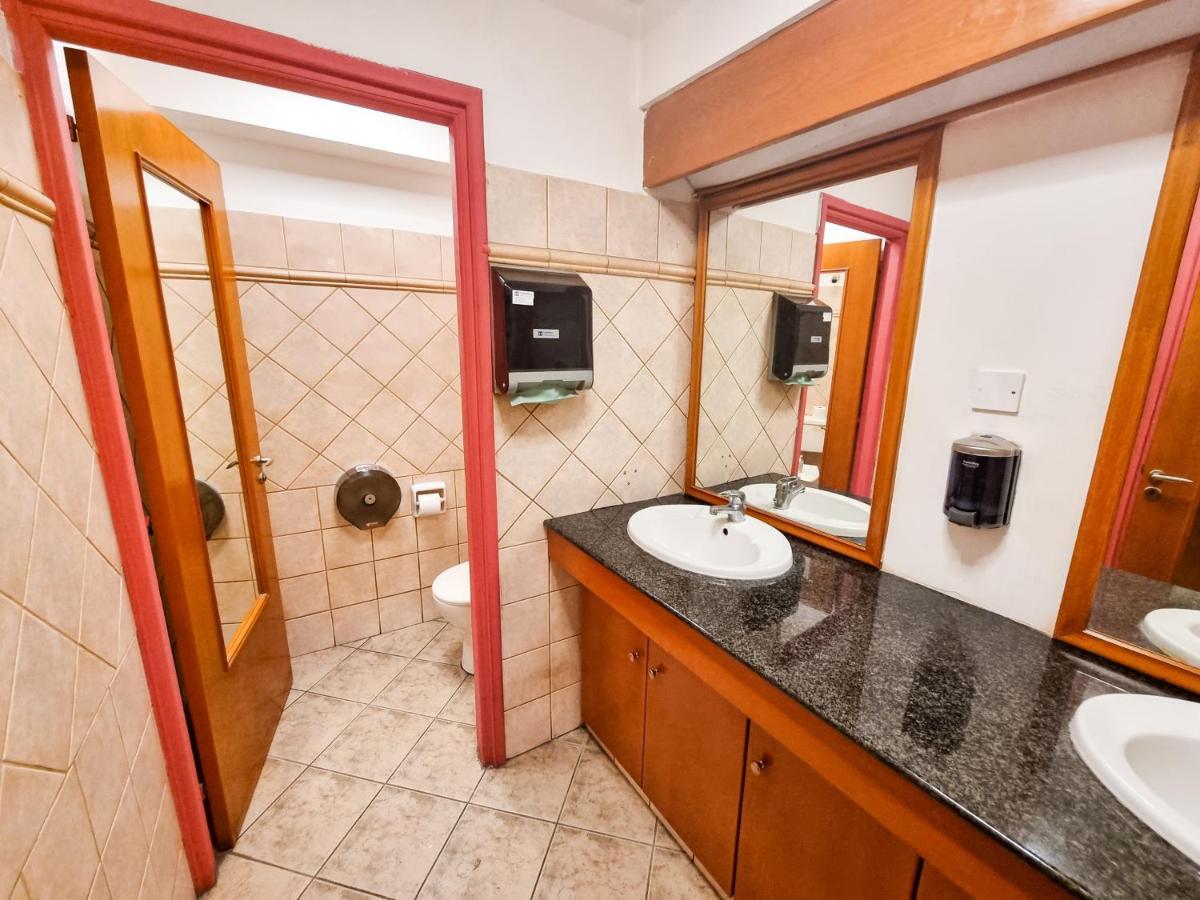 Unique City Hostel 100 Meters From Beach Larnaca Dış mekan fotoğraf