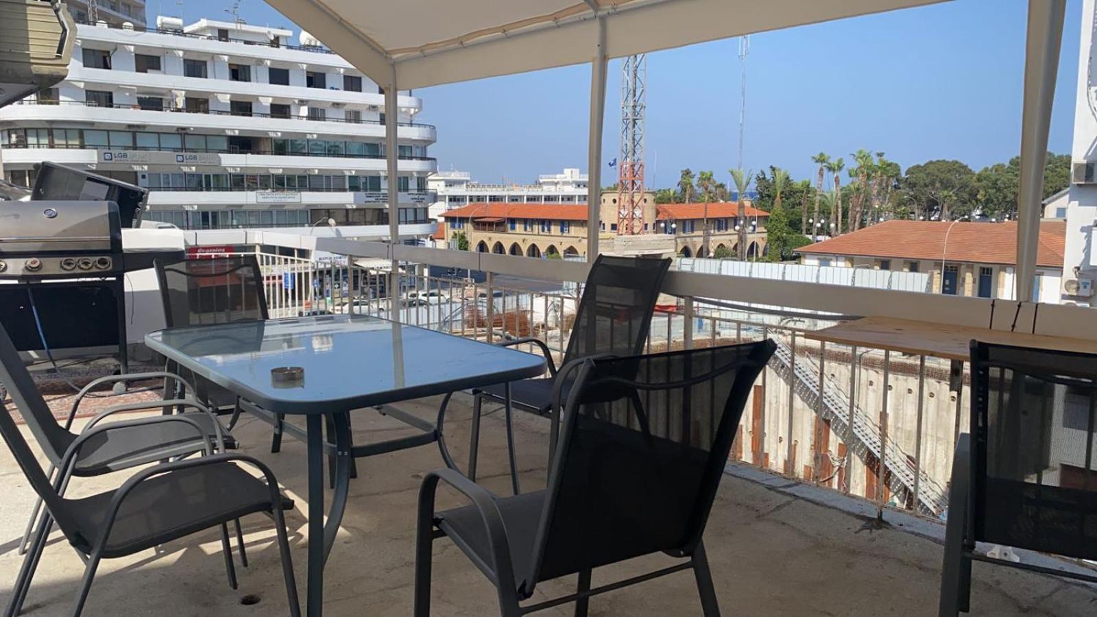 Unique City Hostel 100 Meters From Beach Larnaca Dış mekan fotoğraf
